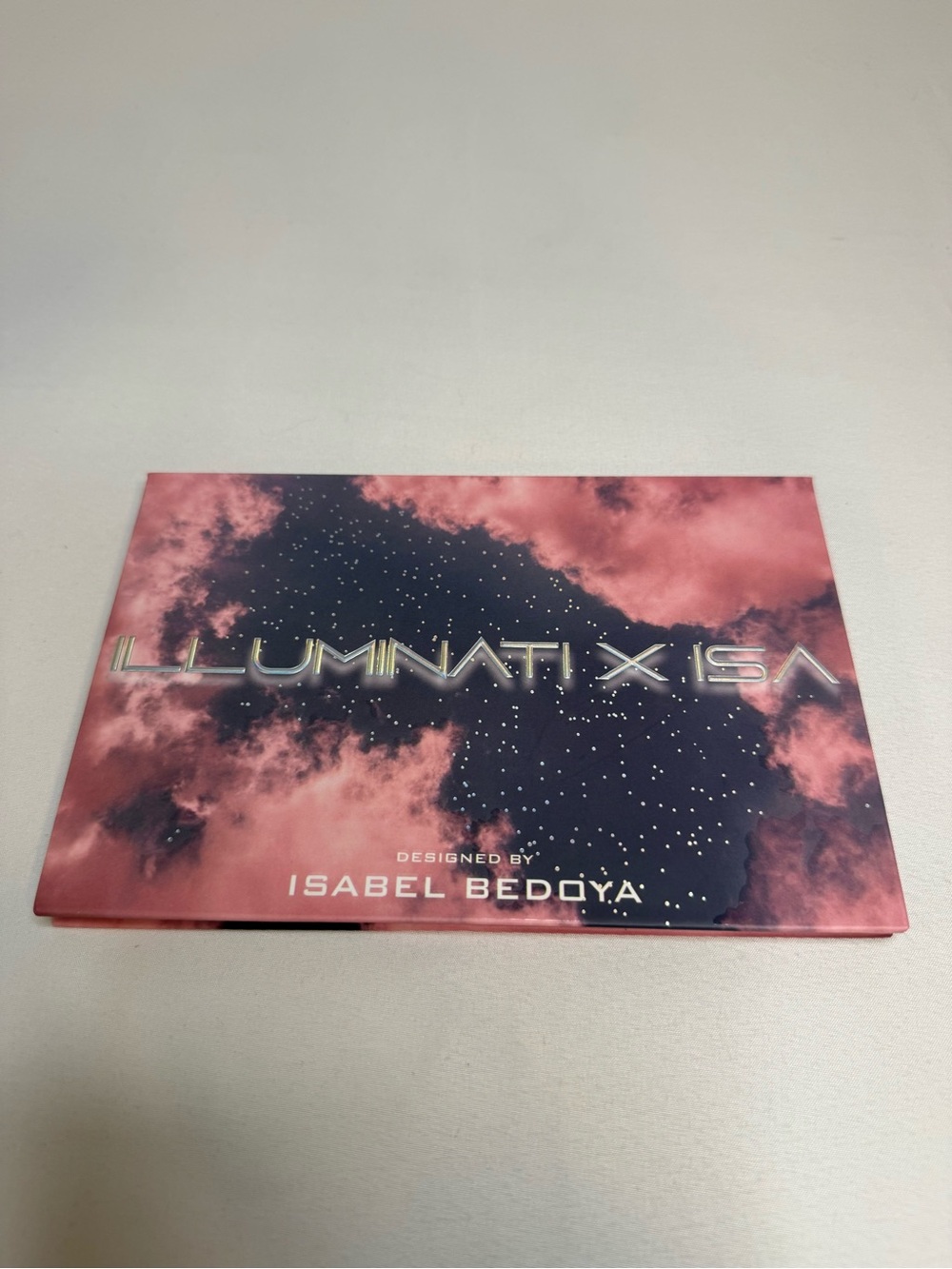 Isabel Bedoya Illuminati x Isa Eyeshadow Palette - Pink